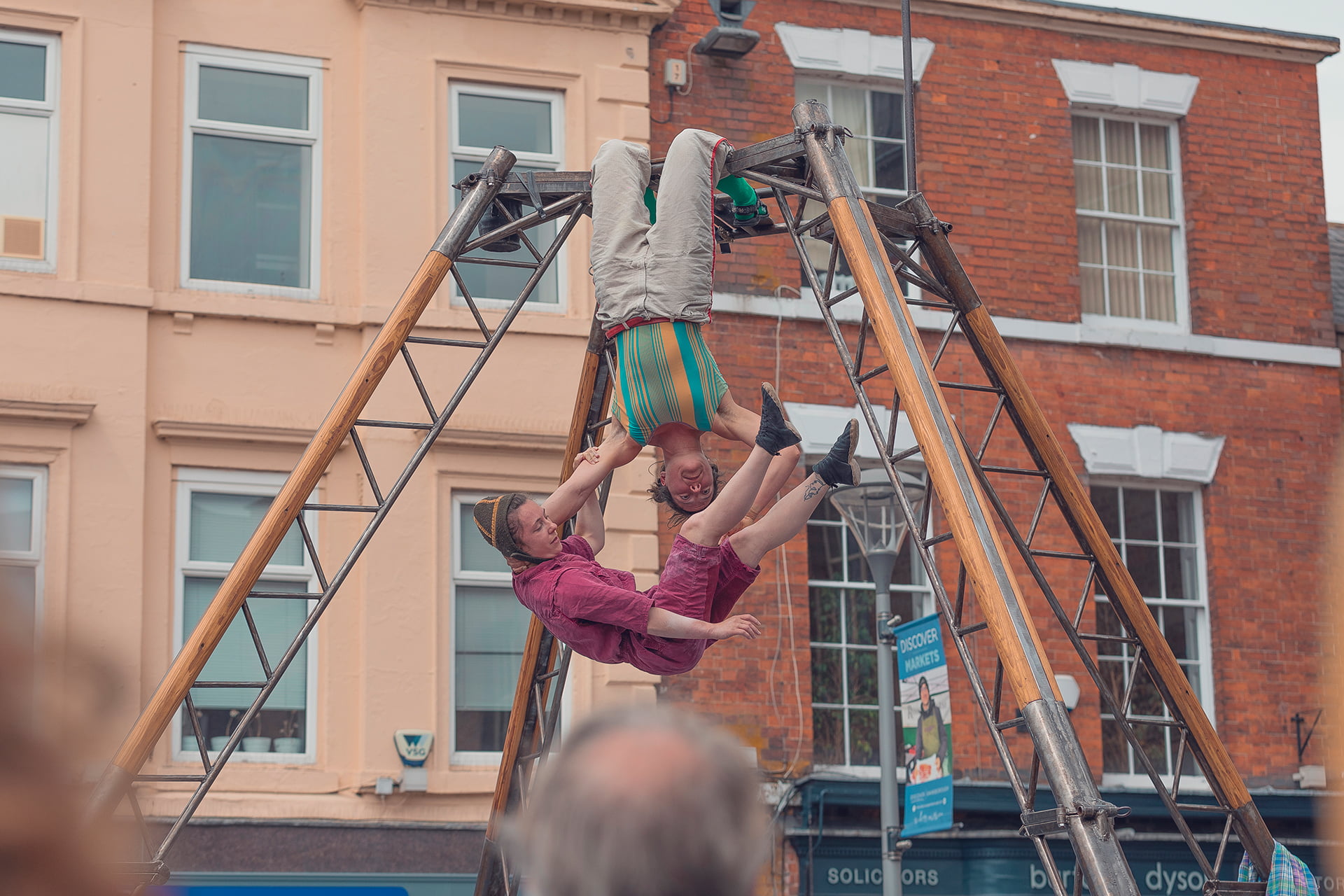 ‘Les Quat&#039;fers en l&#039;air’ performing areal acrobatics at the Revive Festival