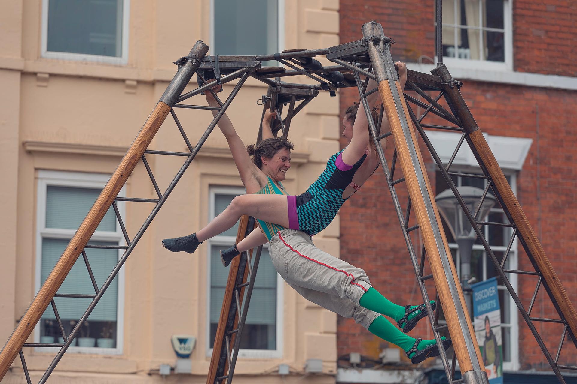 ‘Les Quat&#039;fers en l&#039;air’ performing areal acrobatics at the Revive Festival