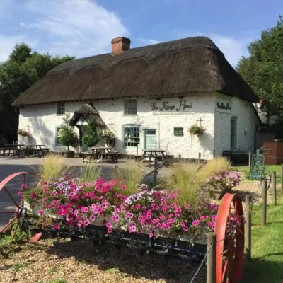 exterior photo of a country pub and gardens